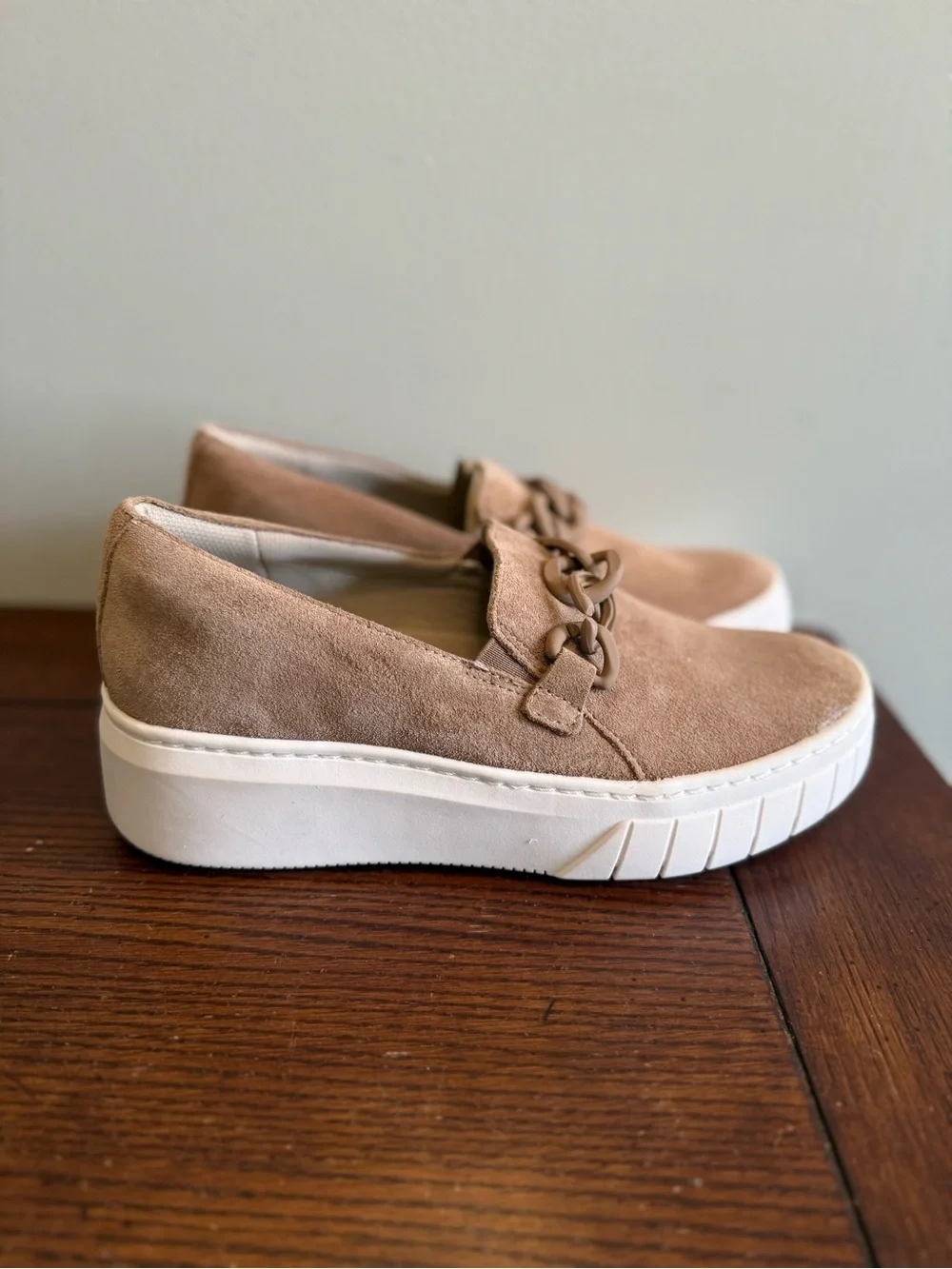 Naturalizer Daphne Suede Platform Slip-On Loafer with Chain Detail NEW